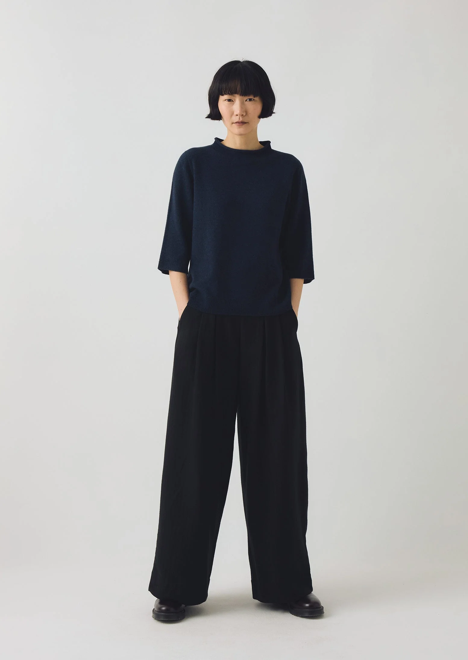 Fine Wool Cashmere Half Sleeve Sweater | Darkest Navy - Image 3
