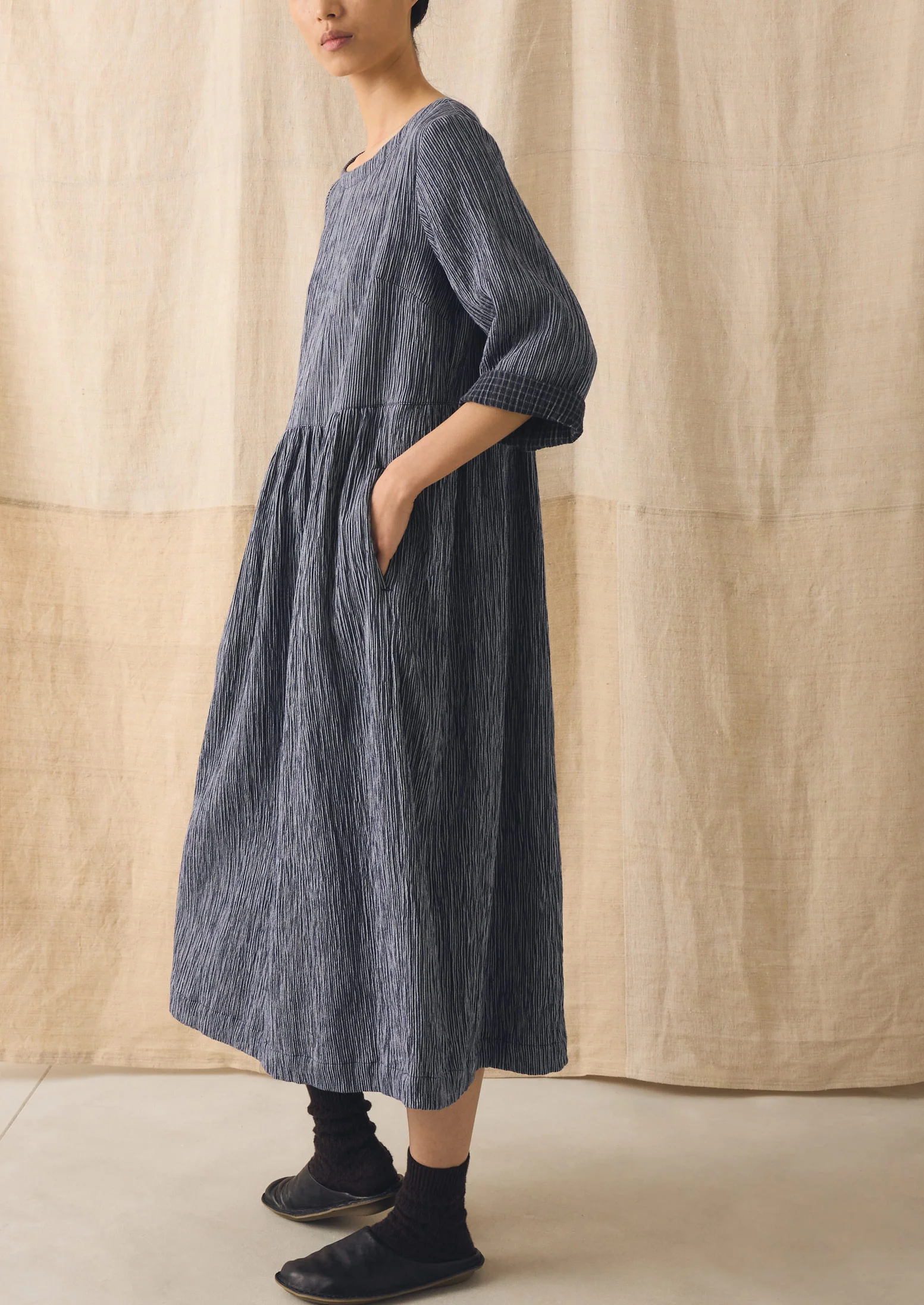 Freya Crinkle Cotton Dress | Dark Blue/White - Image 6