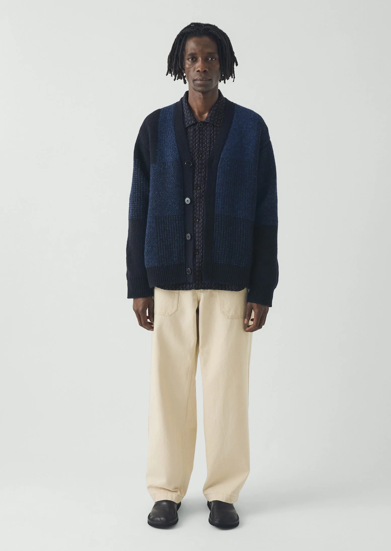 Jacquard British Wool Cardigan | Navy/Cobalt - Image 3