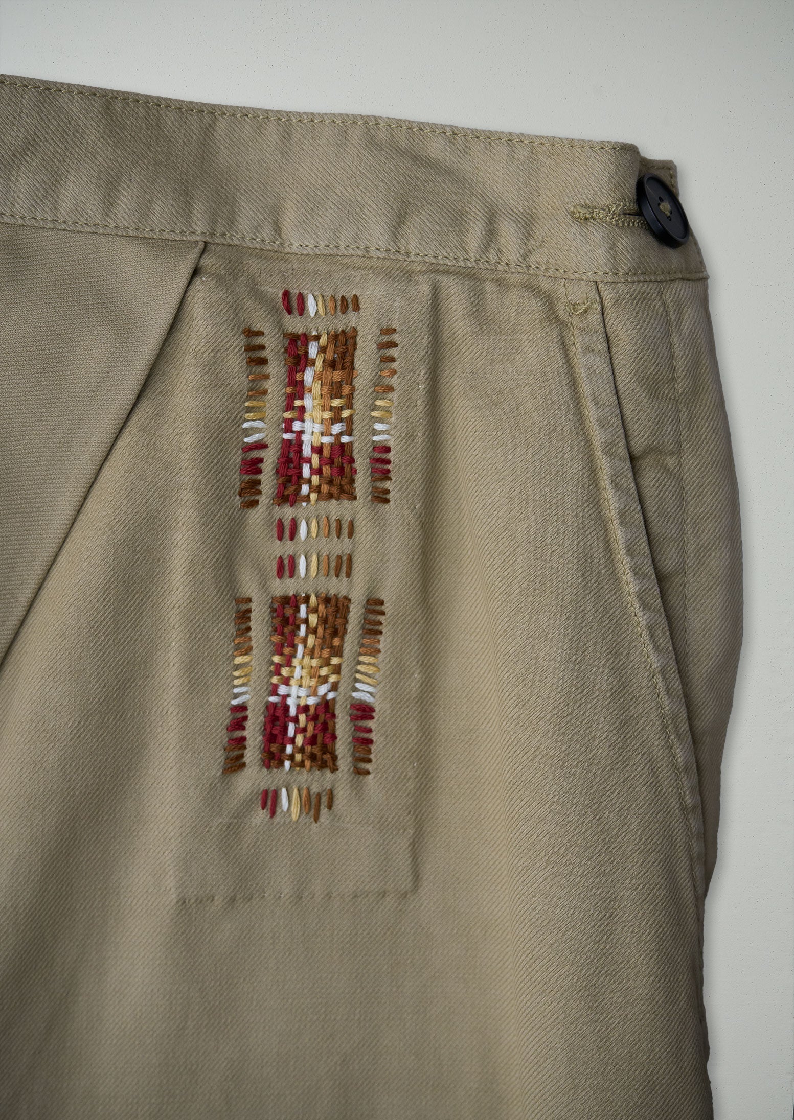 Renewed Brushed Cotton Twill Pleat Front Skirt Size 16 (10) | Pale Khaki - Image 3