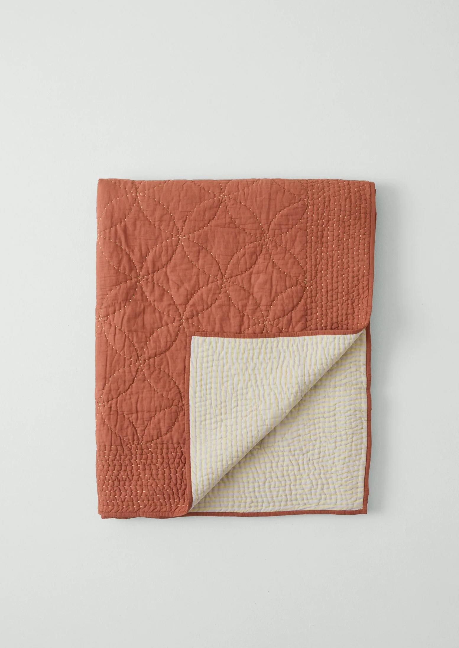 Sicily Stitch Lightweight Quilt | Blush/Lavender - Image 7